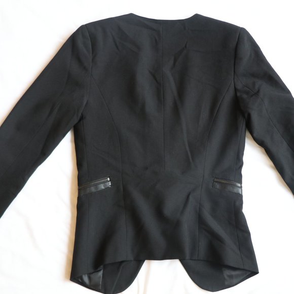 Suzy Shier Black Blazer - Picture 4 of 4